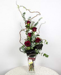Buchet 5 trandafiri Burgundy cu eucalipt şi salix – imaginea 1