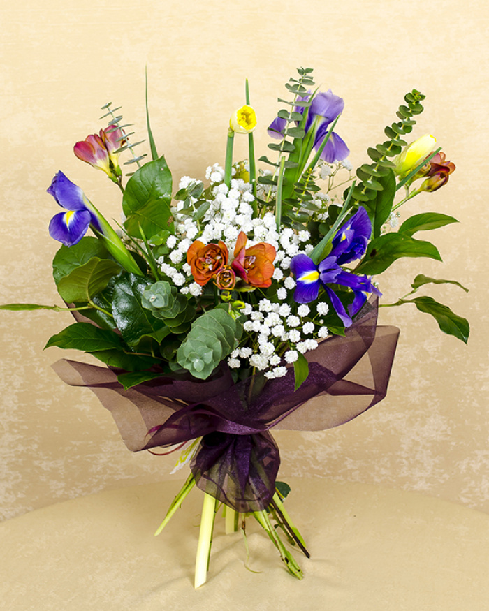 Bouquet with freesias, irises and daffodils – imaginea 2