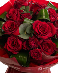 Bouquet with red roses and eucalyptus – imaginea 2