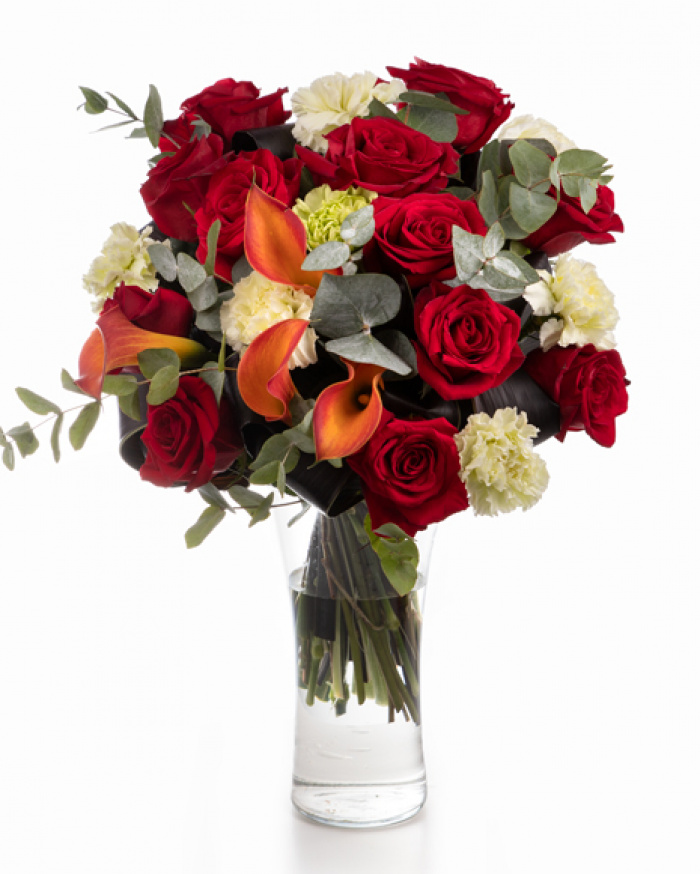 Bouquet with red roses,calla lilies and carnation – imaginea 1