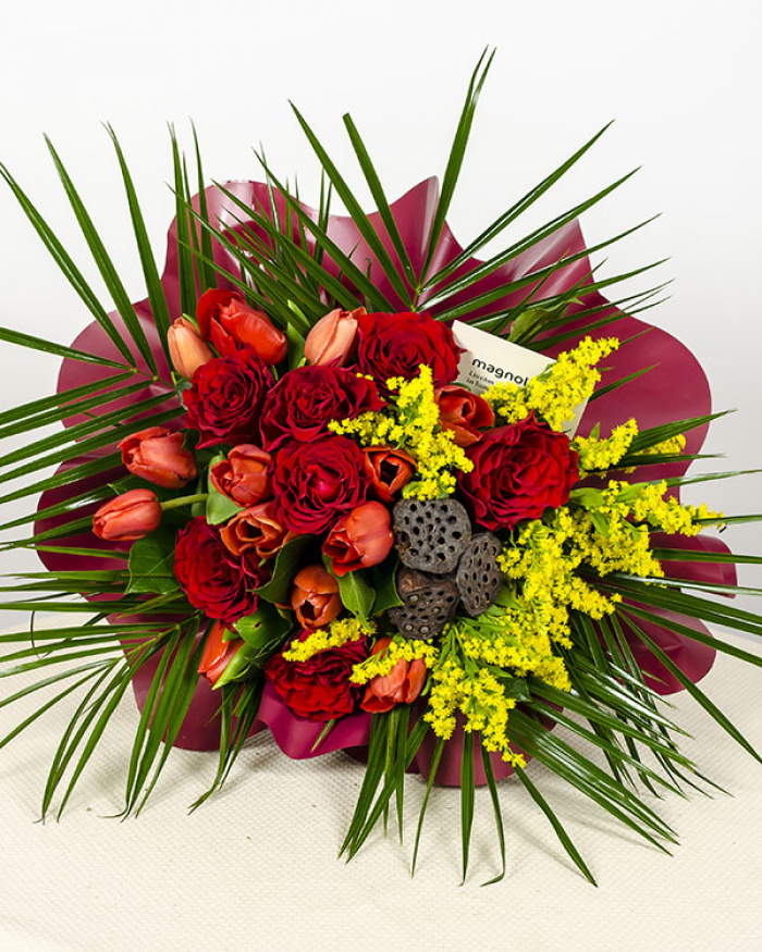 Bouquet with tulips, roses and accessories – imaginea 4