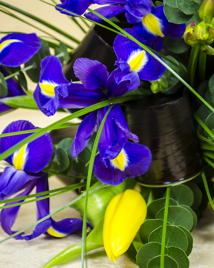 Bouquet with freesias, tulips and irises – imaginea 3