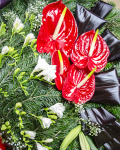 Funeral wreath with roses, freesias, lilies, callas and anthurium – imaginea 2