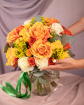 Bouquet with yellow and orange flowers – imaginea 3
