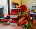 500 Red roses arrangement – imaginea 4