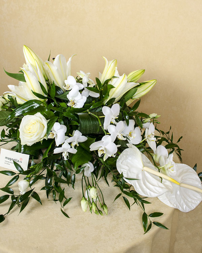 Funeral arrangement with white flowers – imaginea 3