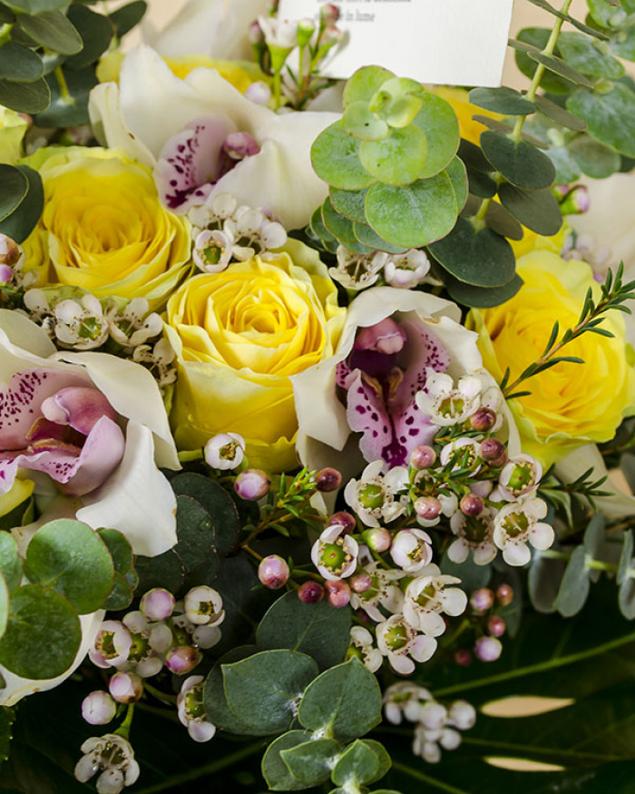 Exotic bouquet with Cymbidium orchid, roses, eucalyptus, Aralia leaves – imaginea 4