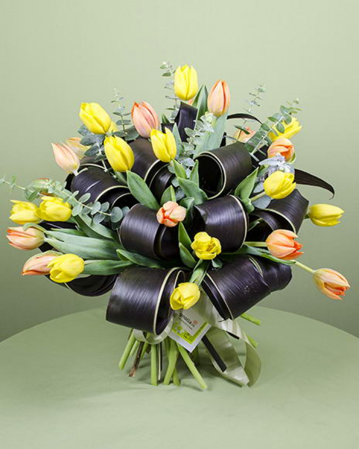 Buchet 29 lalele galbene şi portocalii – imaginea 2