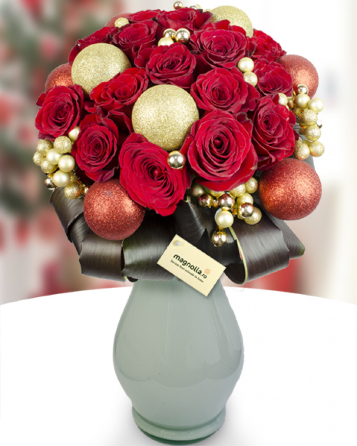 Bouquet with 17 red roses and accesories – the image 1
