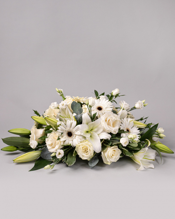 Aranjament funerar flori albe – imaginea 1