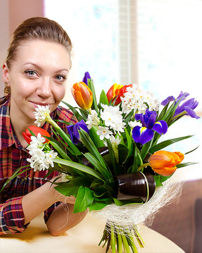 Buchet flori de sezon – imaginea 1
