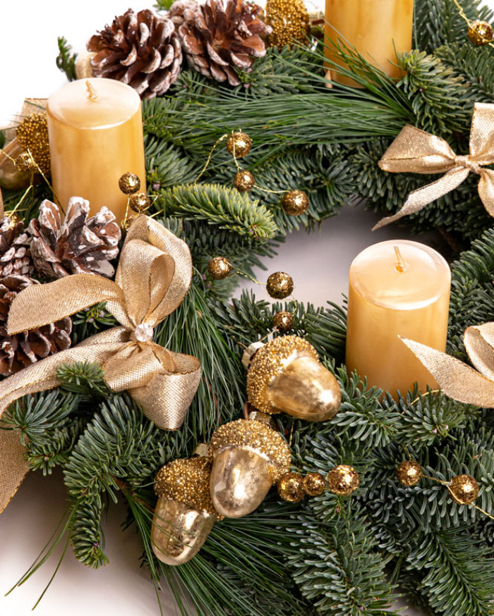 Coroniță de Advent cu conuri – imaginea 2