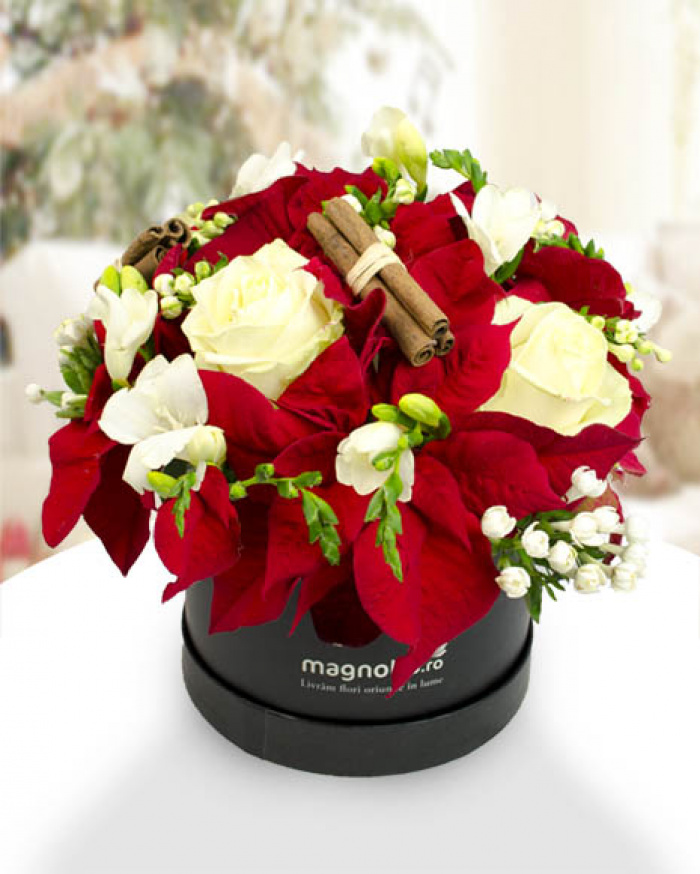 Christmas arrangement with roses and freesias – imaginea 1