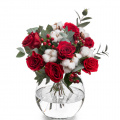 Buchet trandafiri roşii şi hypericum