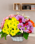 Basket with multicoloured flowers – imaginea 1