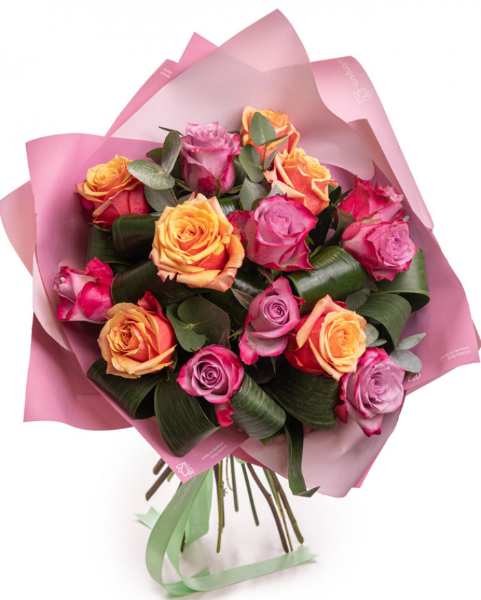 Mixed flowers bouquet in vivid colours – imaginea 1