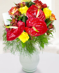 Buchet mixt cu anthurium, trandafiri şi gerbera – imaginea 1
