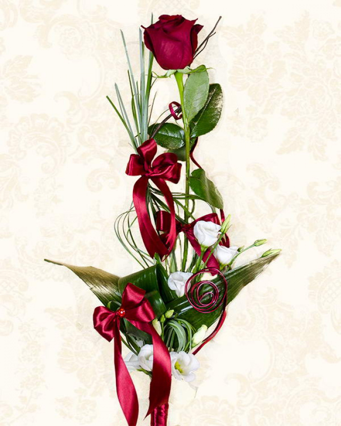 St Nicholas' traditional stick with Roses – the image 1