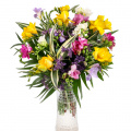 Buchet cu frezii colorate