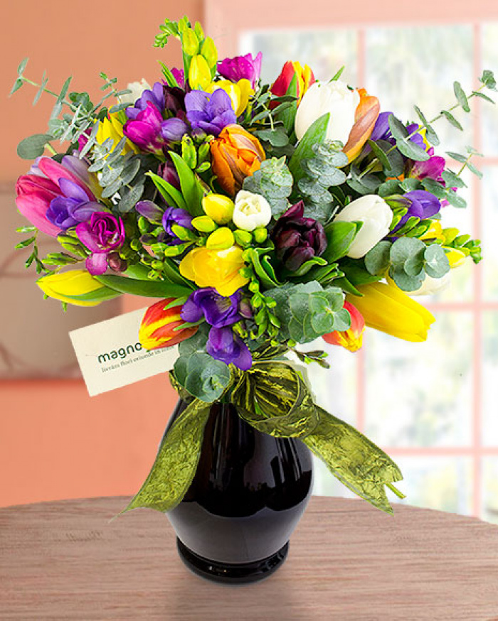 Bouquet of tulips and freesias – the image 1
