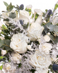 Buchet clasic cu flori albe – imaginea 2