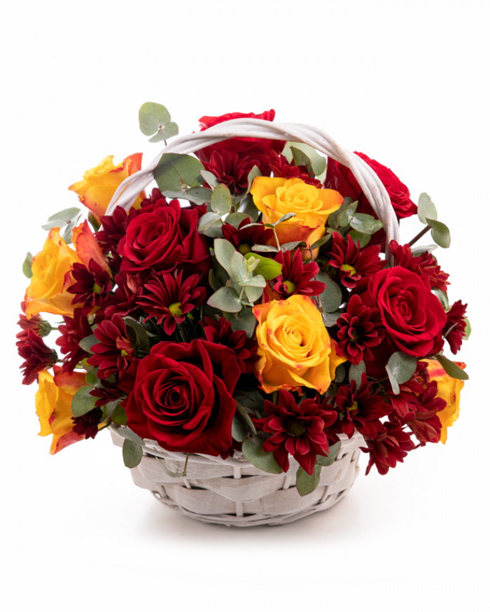 Basket with chrysanthemums and roses – imaginea 1