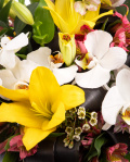 Buchet orhidee, crini şi alstroemeria – imaginea 2