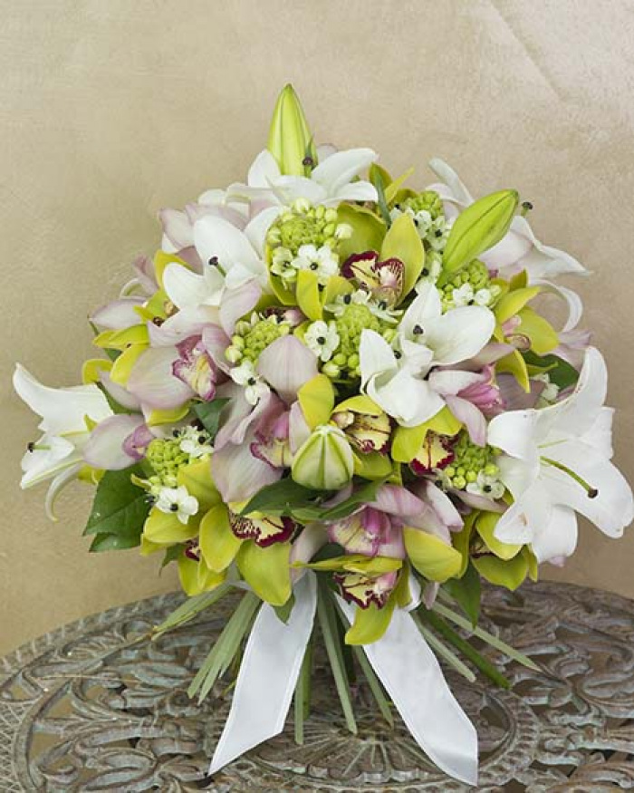 Orchids and lilies luxury bouquet – the image 1