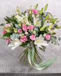Buchet de lux cu crini şi eustoma – imaginea 1
