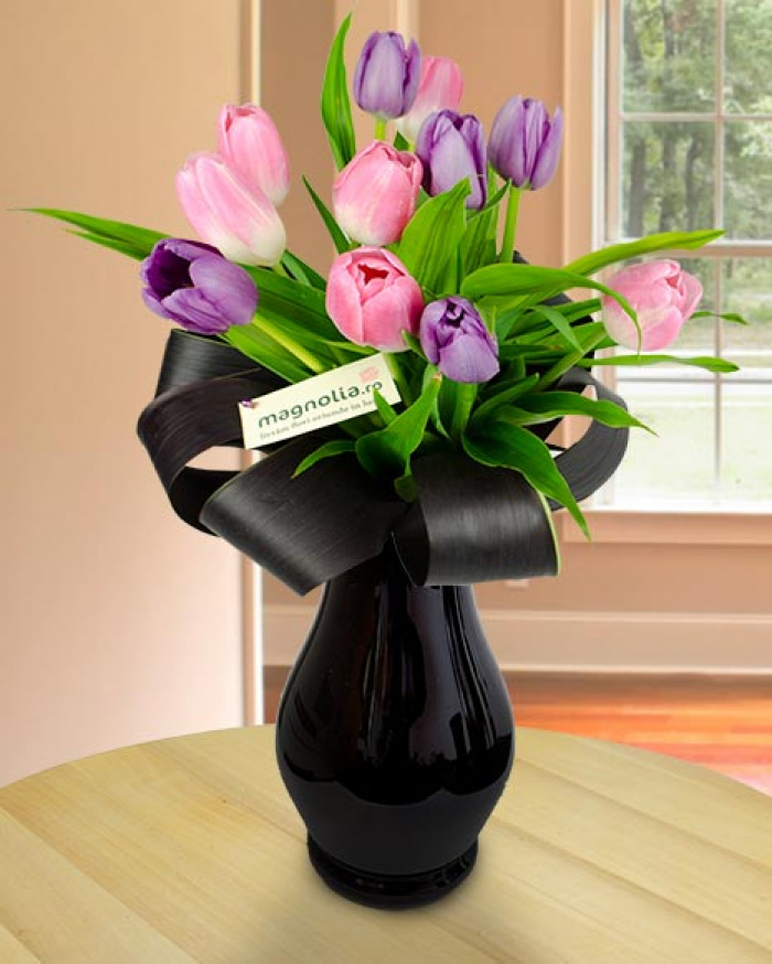 Bouquet with pink and purple tulips – imaginea 1