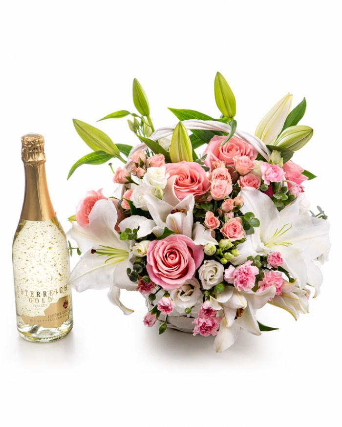 Basket of white and pink flowers – imaginea 1