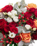 Roses and hypericum bouquet – the image 2