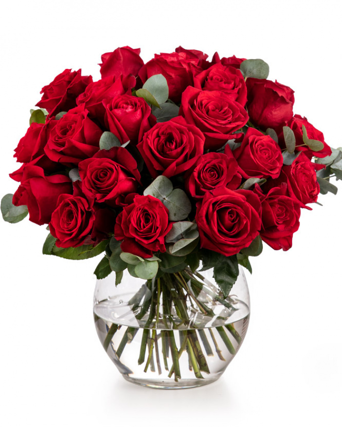 Buchet clasic cu trandafiri rosii – imaginea 1