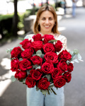 Classic red rose bouquet – the image 3