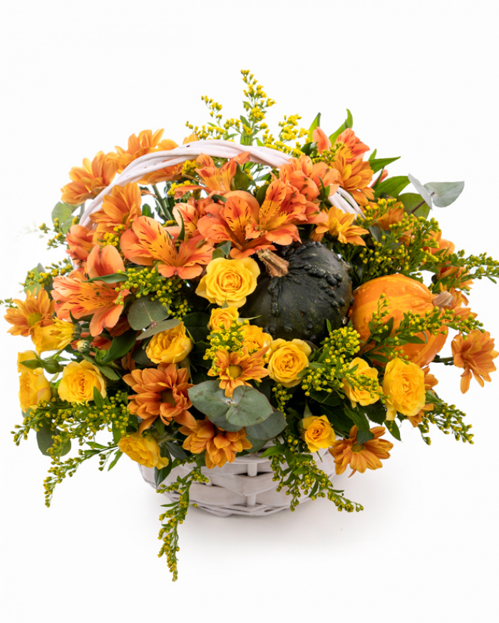 Basket with roses and asltroemeria – imaginea 1