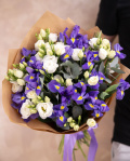Bouquet of irises – imaginea 3