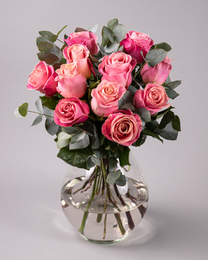 Bouquet of 11 pink roses – the image 1