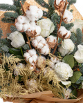 Buchet de iarnă cu flori albe – imaginea 2