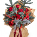 Buchet de iarna cu crengi de brad
