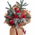 Buchet de iarna cu crengi de brad