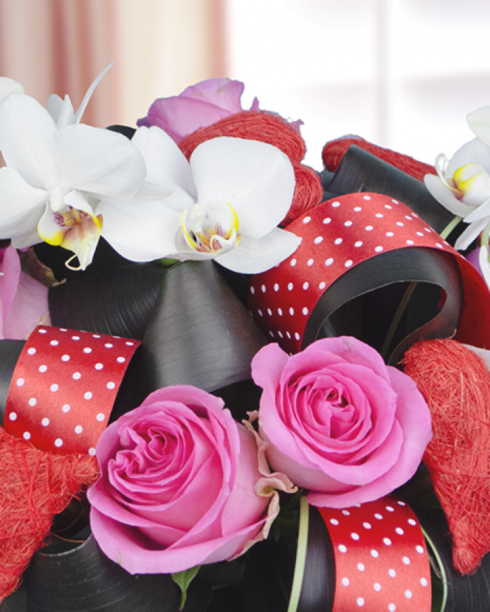 Bouquet with orchids and accesories – imaginea 2