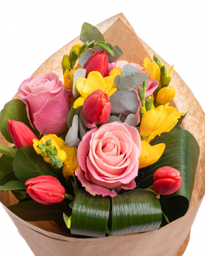 Spring flowers bouquet – the image 2