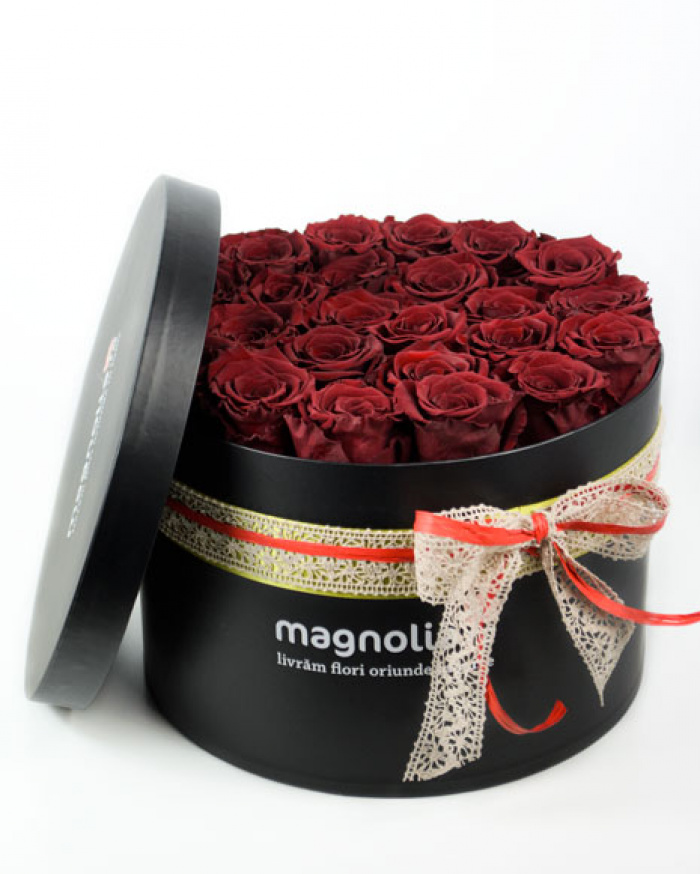 Preserved roses arrangement with champagne – imaginea 2