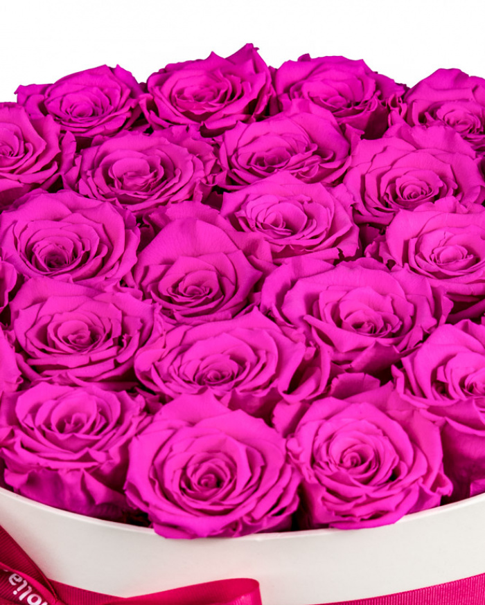 Box with pink preserved roses  – imaginea 2
