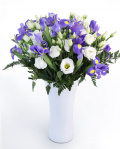 Buchet cu irisi si eustoma – imaginea 1