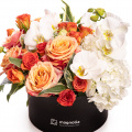 Aranjament floral elegant in cutie