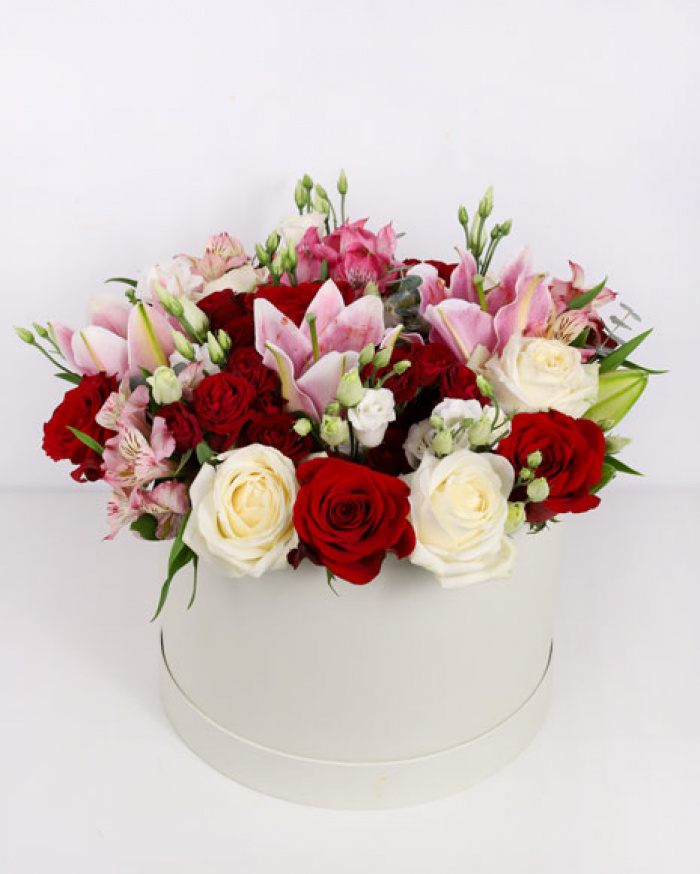 Aranjament floral pentru doamne – imaginea 1