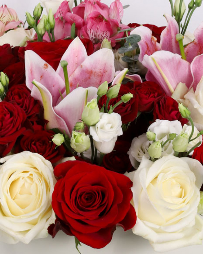 Aranjament floral pentru doamne – imaginea 2