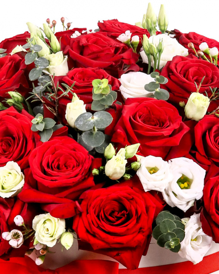 Cadou romantic cu trandafiri – imaginea 2