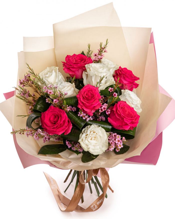 Buchet delicat cu trandafiri – imaginea 1